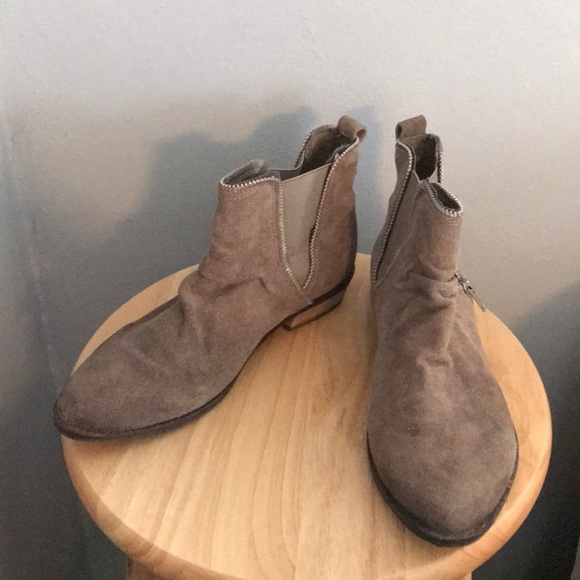 ModCloth Leather Booties - Picture 2 of 4